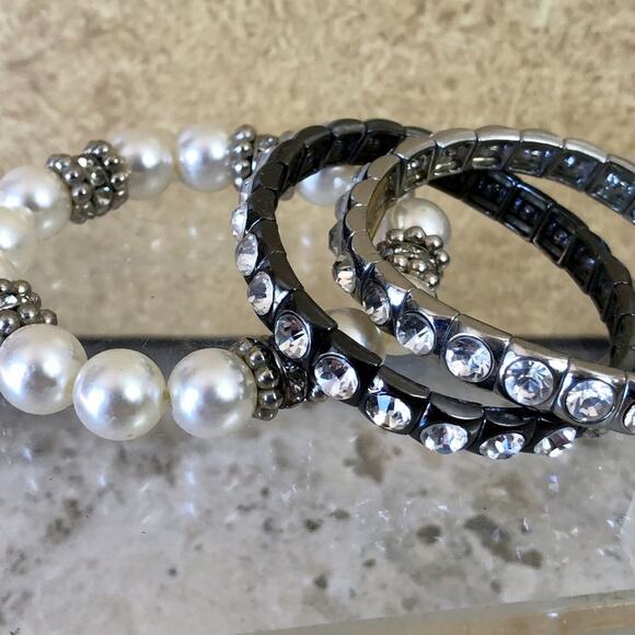 Cache 3 Bundle silver tone stretch bracelets multi size faceted crystals NWT New - Picture 9 of 9